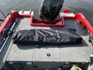 Ходовой тент Бимини Fish Sport на NorthSilver 565 — лобовая часть